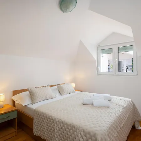 Melbourne Penthouse - Centre * Makarska